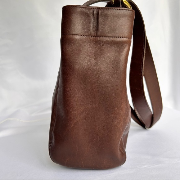 Vintage Coach 4157
Leather Waverly SoHo Buckle
Shoulder Bag Brown 1996 - Picture 7 of 16